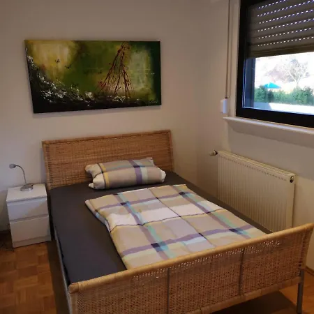 Apartment Sweethome Berrenrath Ferienwohnung *