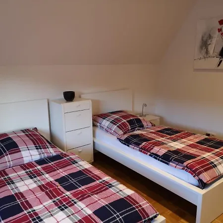 Sweethome Berrenrath Ferienwohnung *